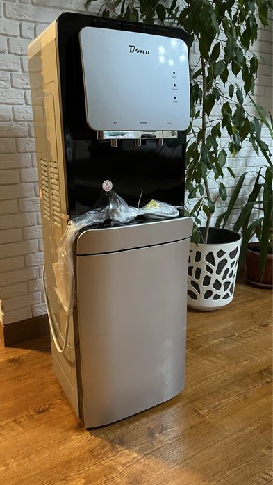 Диспенсер новый в упаковке