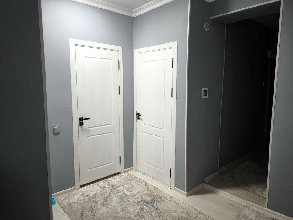 Массив Караташ за ГУМом  Туркуаз 3-комн 8/12 70 м² хороший ремонт