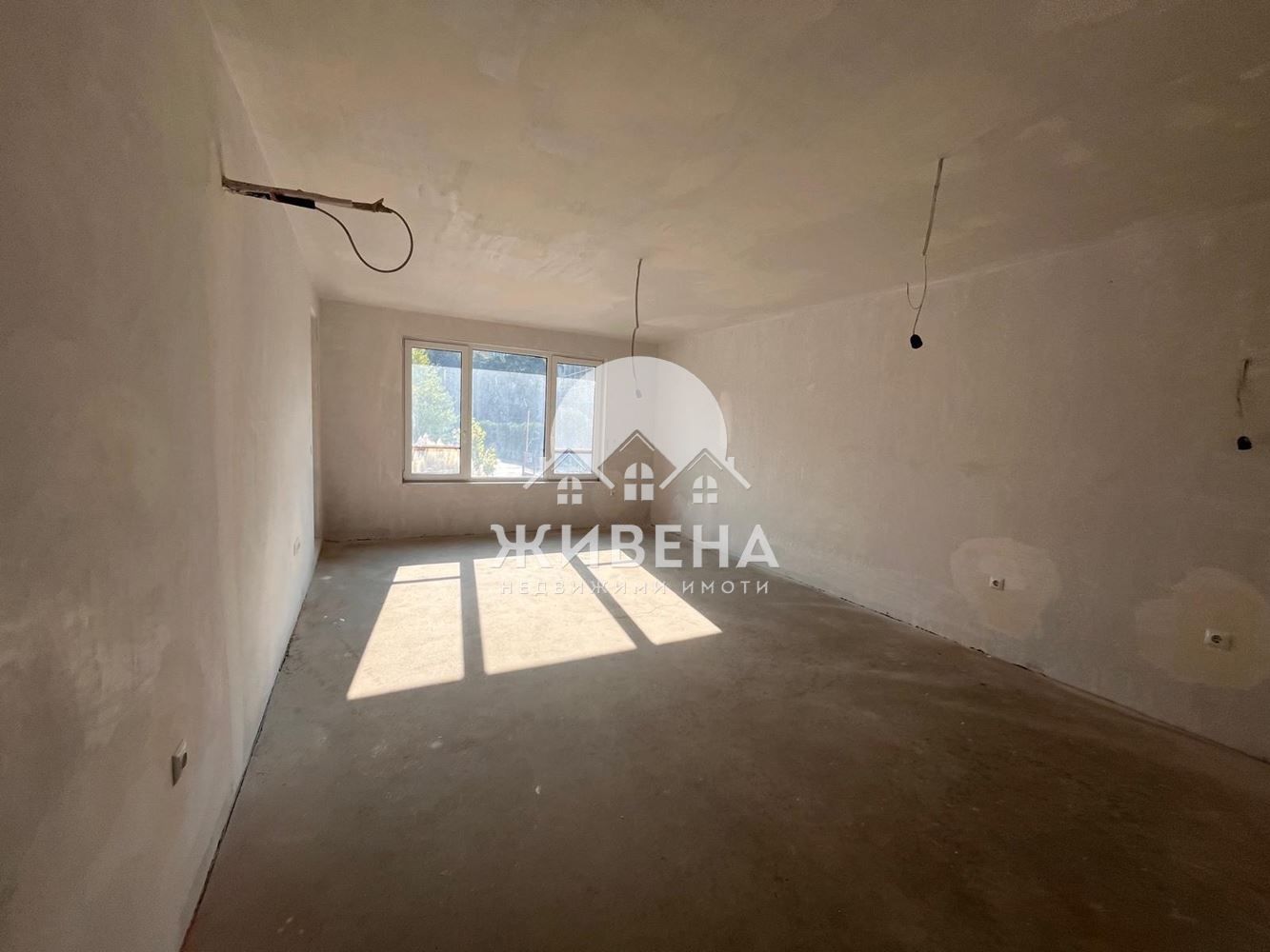 Продавам 3-стаен апартамент, к.к. Св.Св. Константин и Елена, площ 109