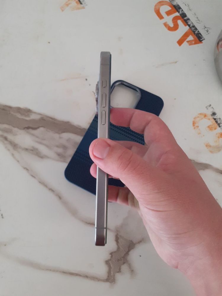 Iphone 15 pro max karopka dakiment
