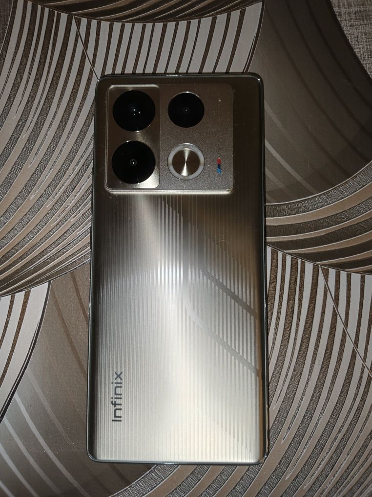 Infinix note 40 pro sotiladi

Karopka dakument bor
Hajmi: 12+12/256
Ho