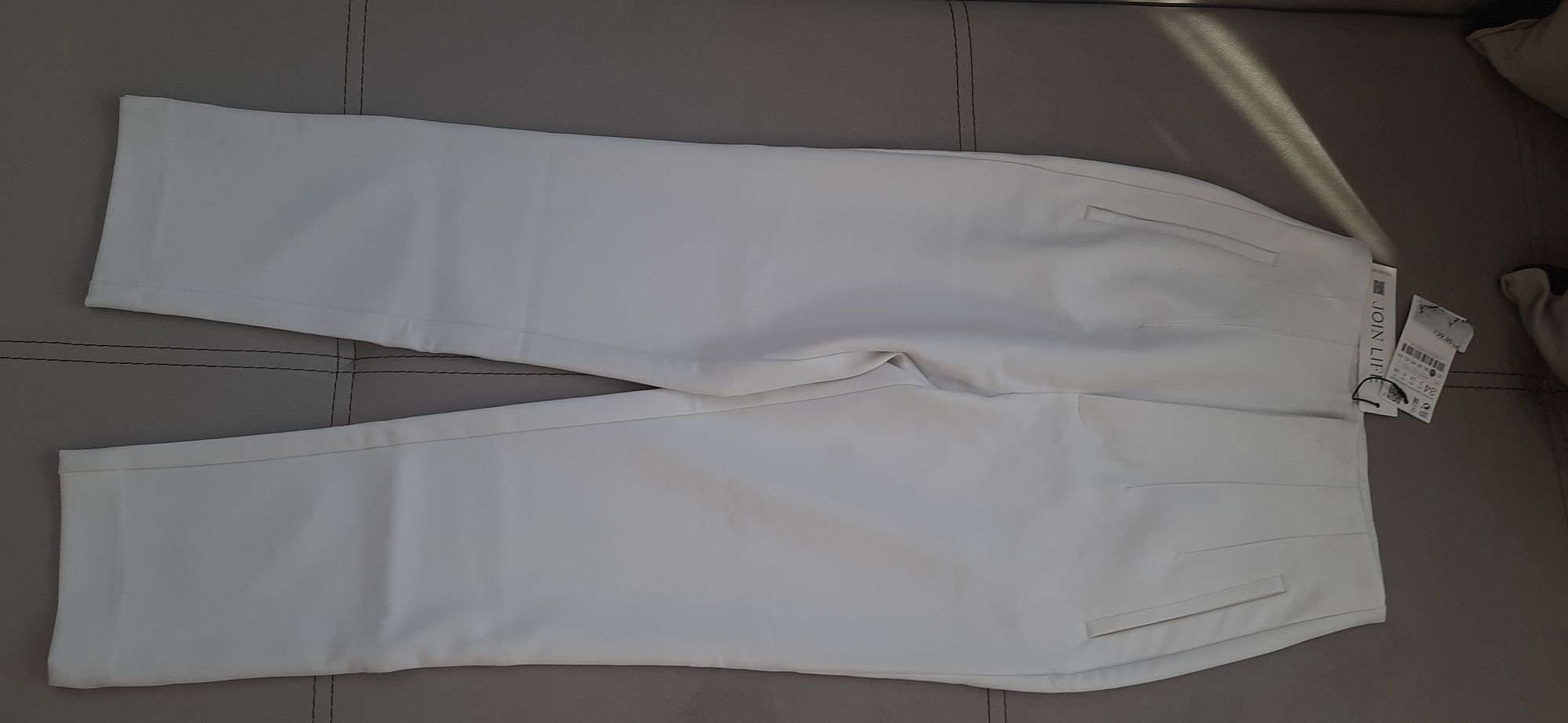 Pantaloni dama Stradivarius