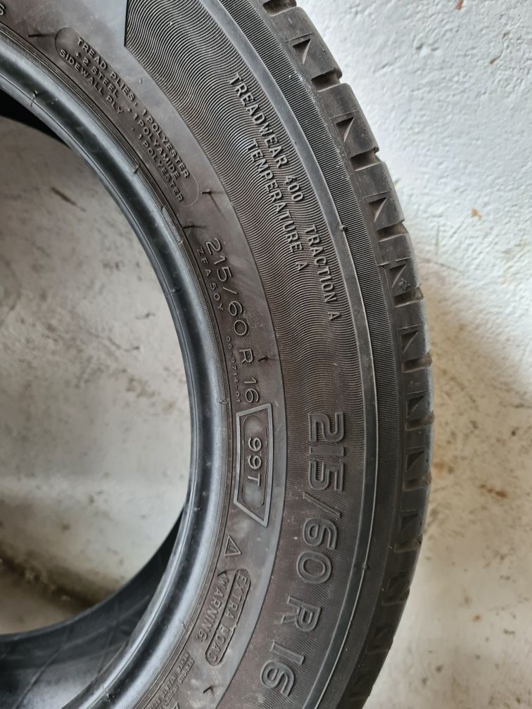 2 бр. летни гуми 215/60/16 Michelin DOT 3915 4-5 mm