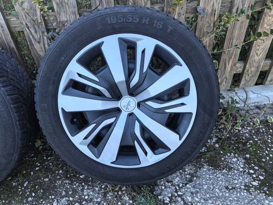 Оригинални тасове нови за пежо 16 цола