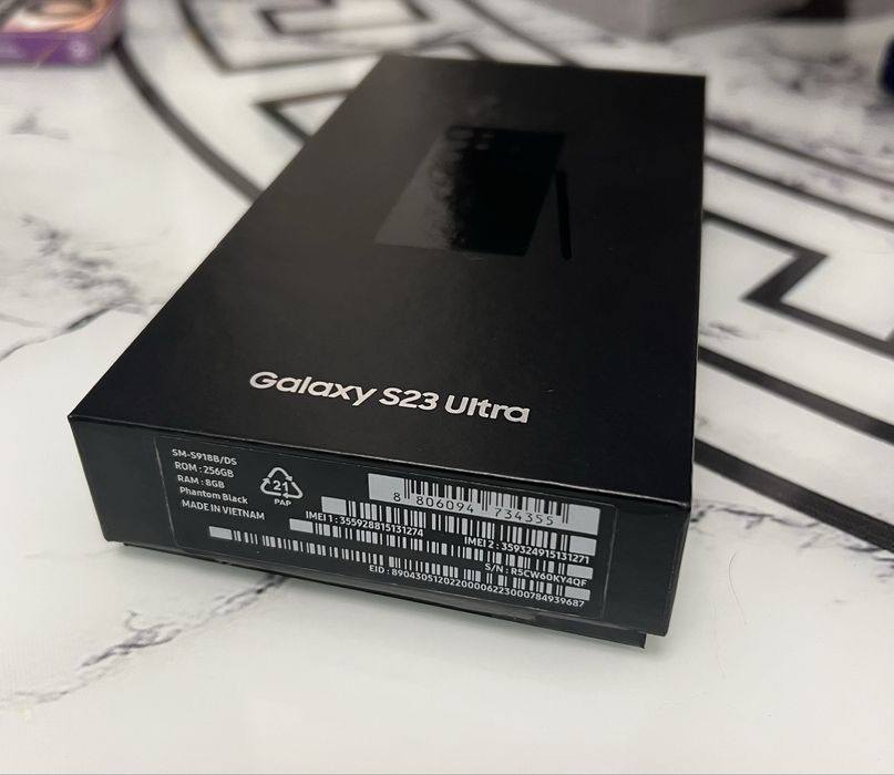 Samsung Galaxy S23 Ultra 5G / 256GB / 8GB RAM + Huse cadou