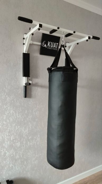 Турник KUAT TURNIKKZ настенный с брусьями и грушей из экокожи 100 см