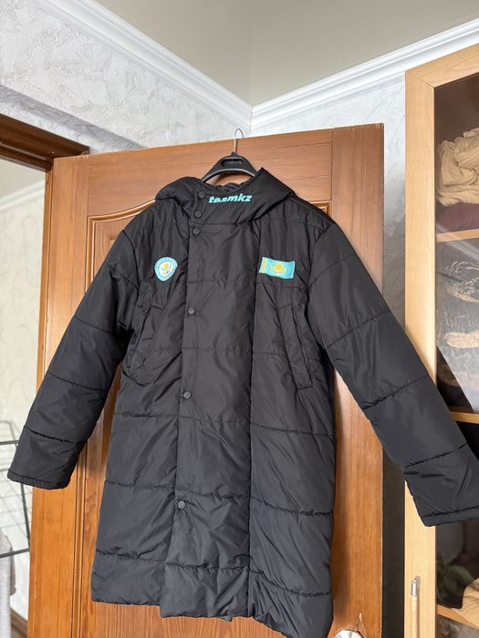 Продам куртку Казахстан новая