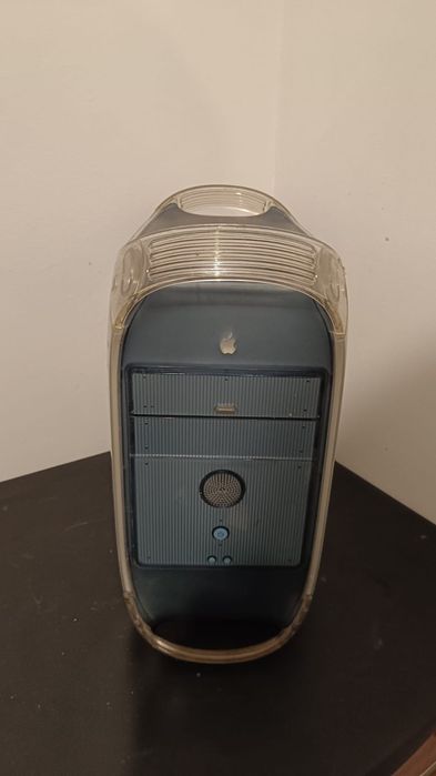 Vând appel mac power g4