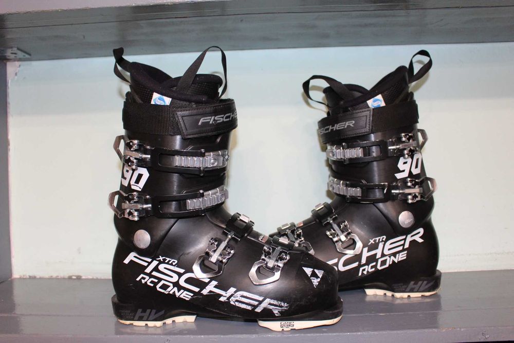 Clapari ski/schi Fischer RC One nr.42