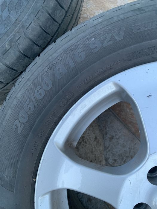 Jante aliaj 5x110 cu cauciucuri vara 205/60/R16!