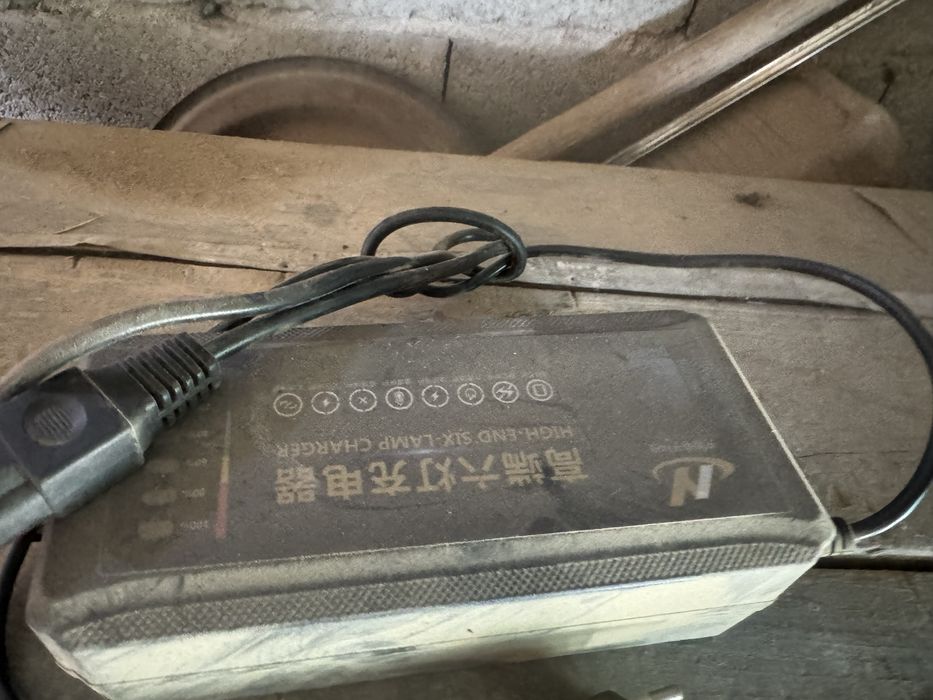 Продам Зарядку для электроскутора