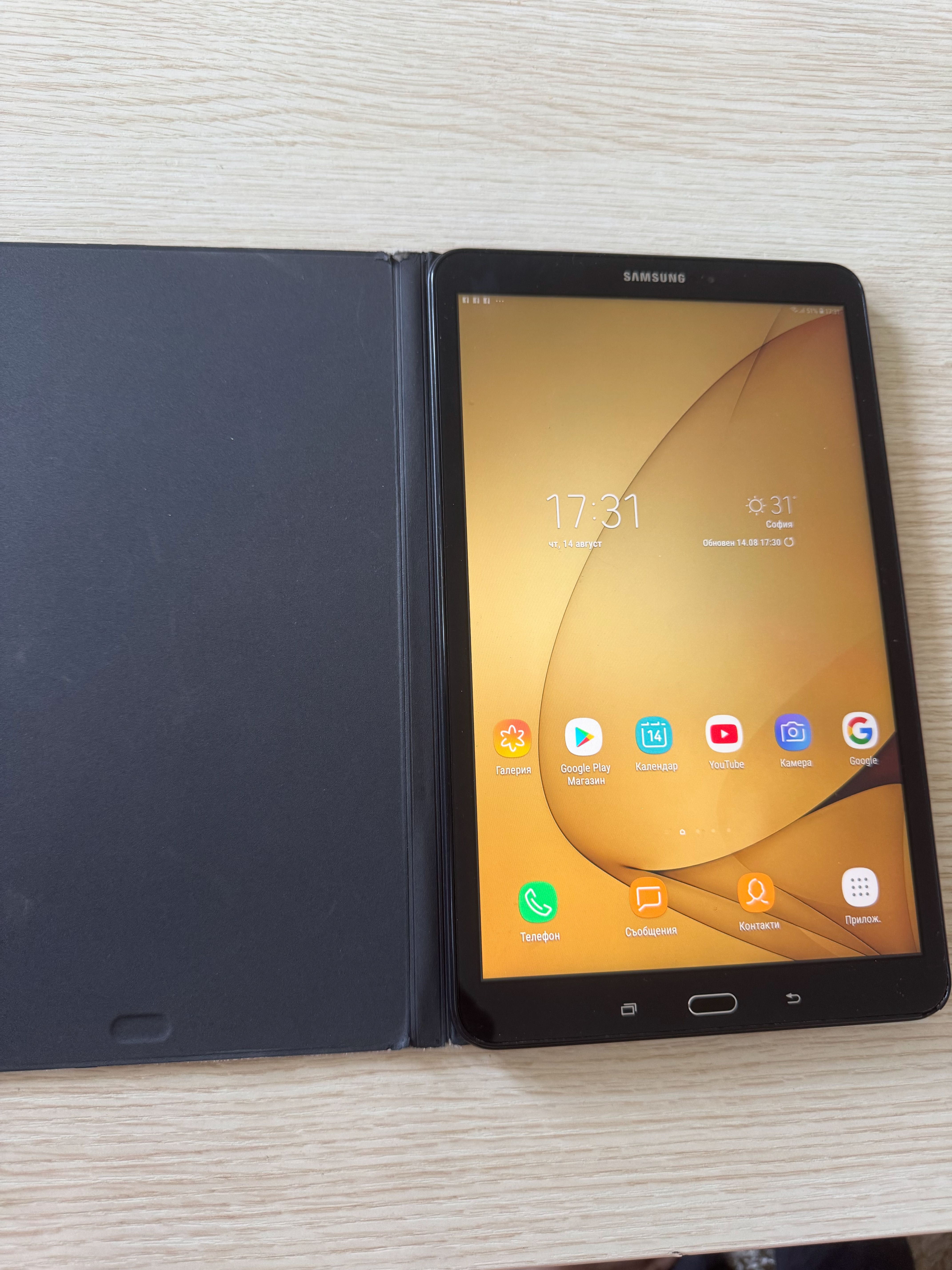 Таблет SAMSUNG Tab A 10.1 много запазен