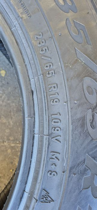 4 anvelope iarna Pirelli 235/65/19,dot 2022.Pretul este pe bucata