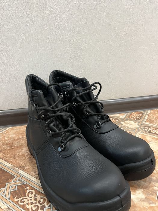 Ботинки новый мужской 43-размер