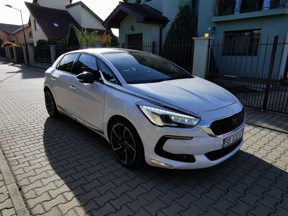 Ds 5 (Citroen) mașina de garaj stare foarte bună 
Mașină în stare foar