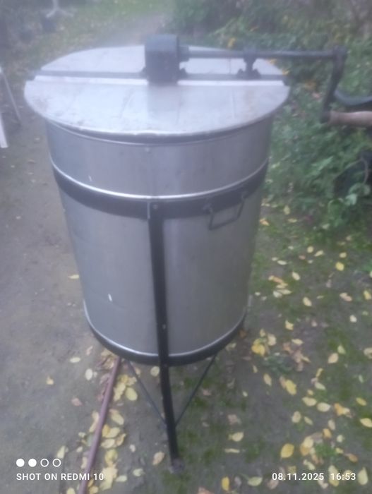 Центрофуга за мед