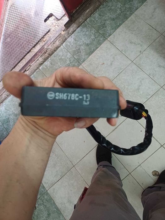 Продавам реле регулатор за honda 929rr