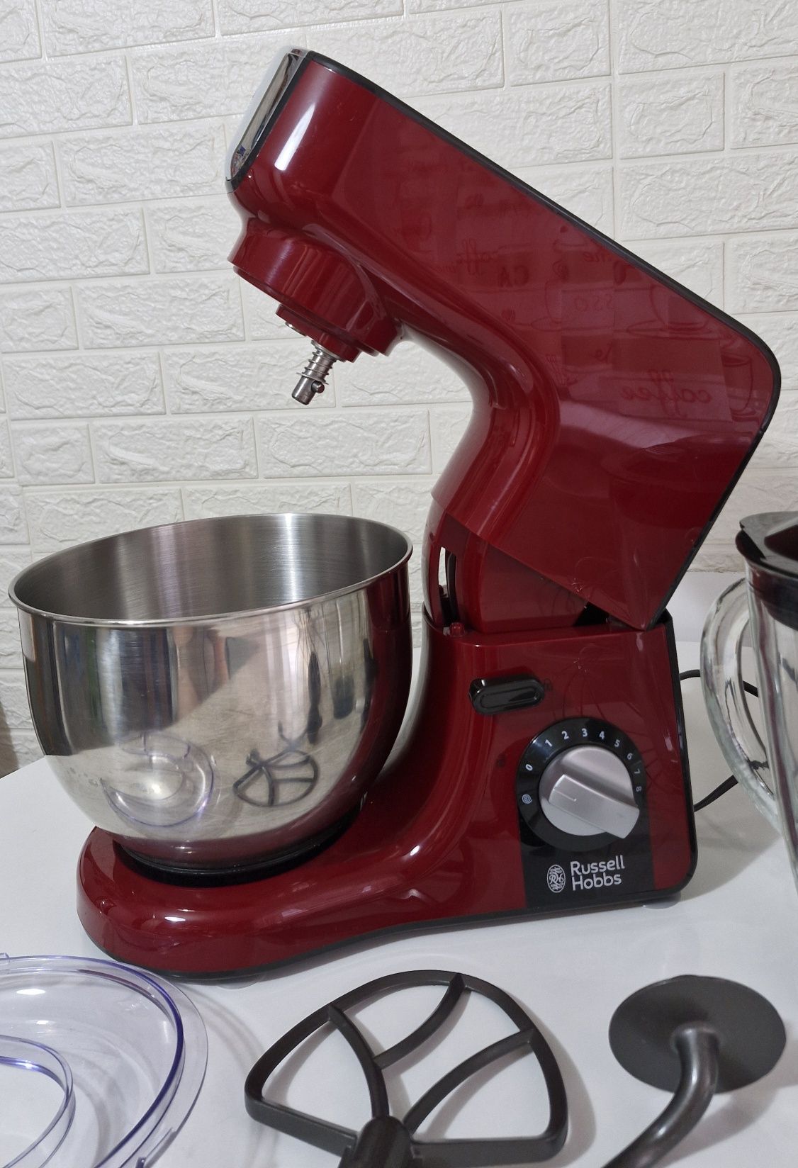 Robot de bucătărie Russell Hobbs