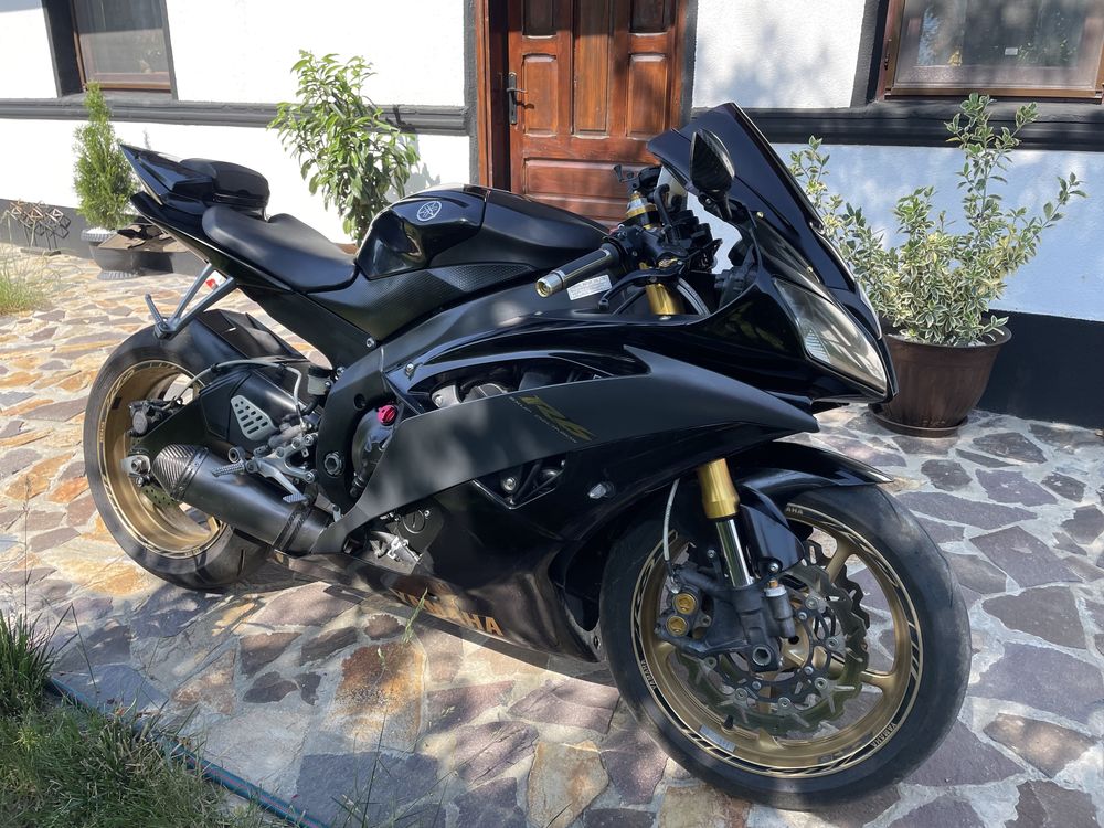 Motocicleta Yamaha R6