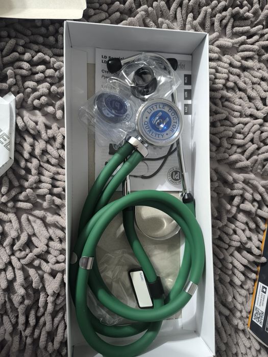 Продаю стетоскоп новый брал за 5100