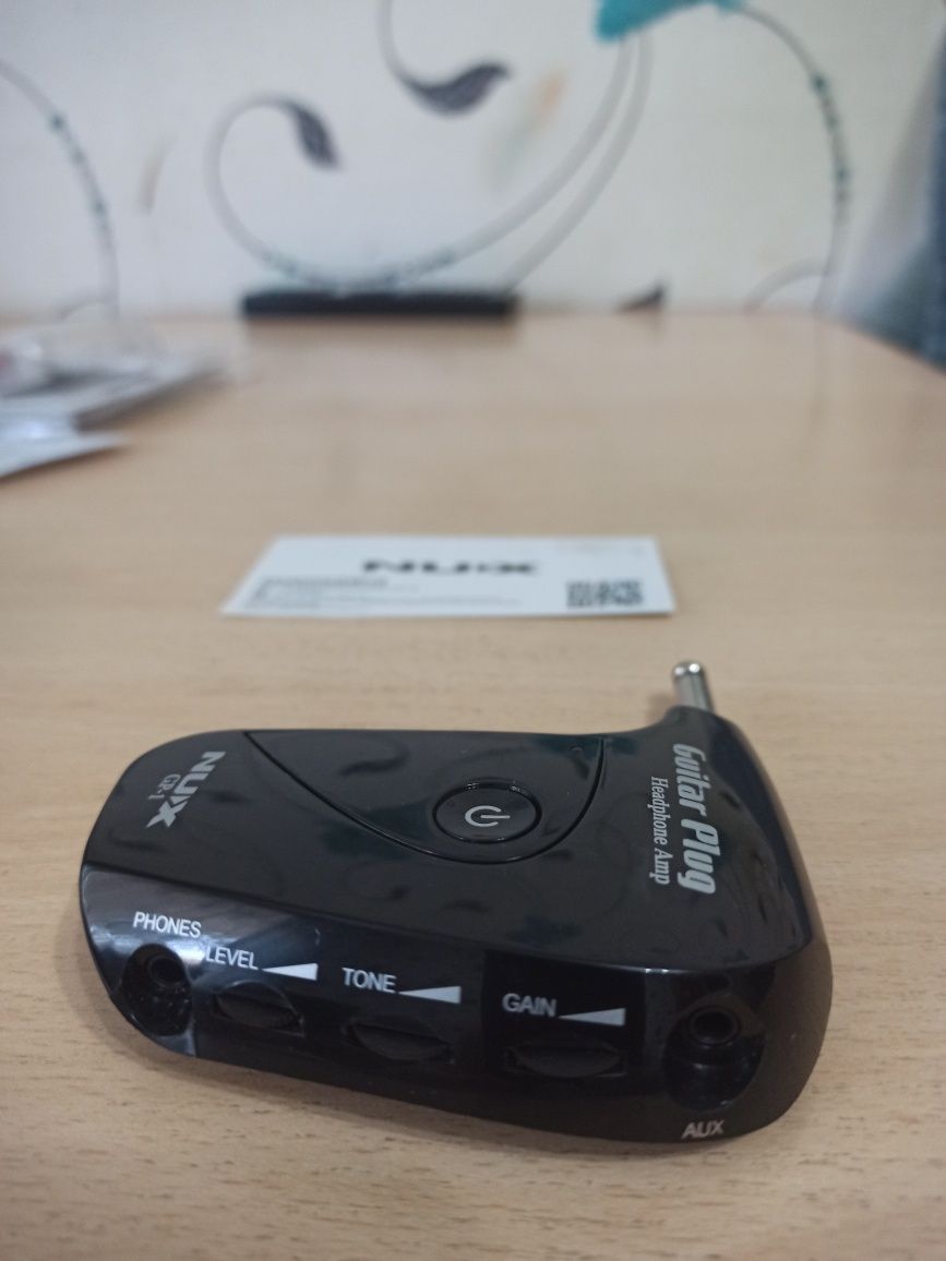 Продам новый  NUX GP-1.