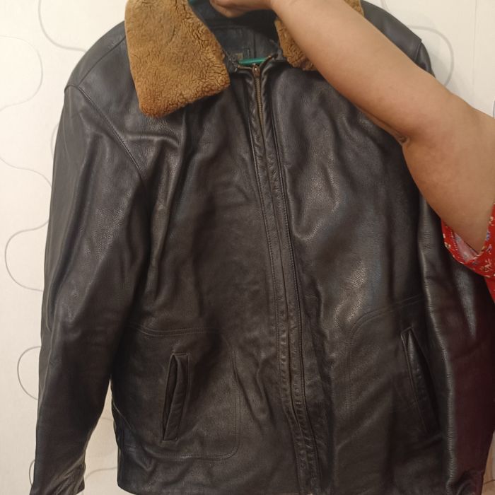 Коженная куртка очень хорошем состоянии