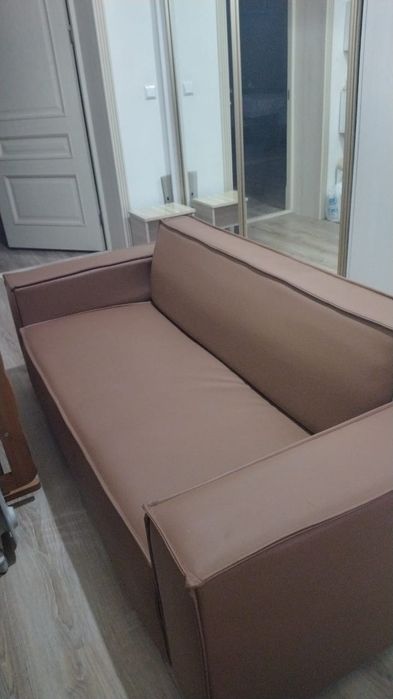 Кожаный диван новый