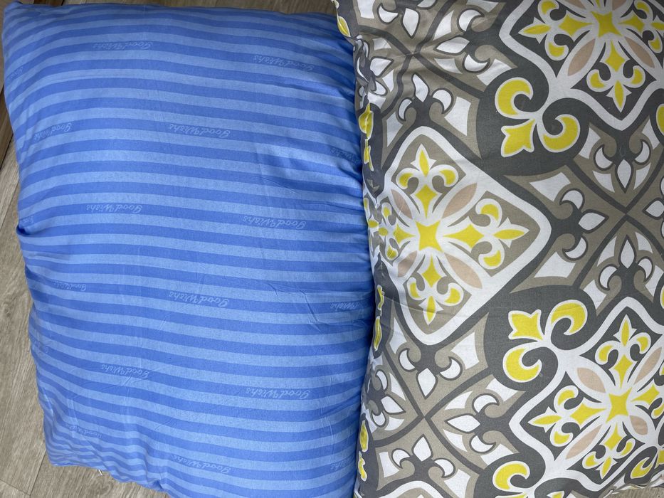 Продам подушки 70*70