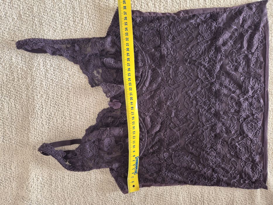 Top transparent din dantela