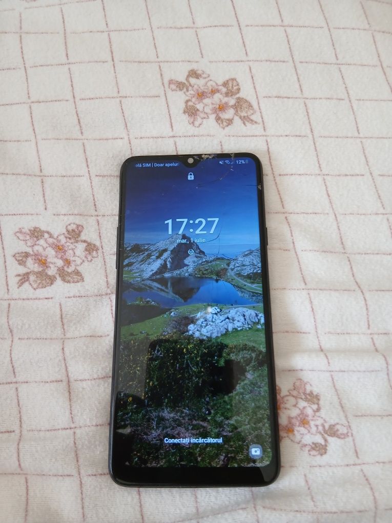 Vând telefon samsung galaxy A20s