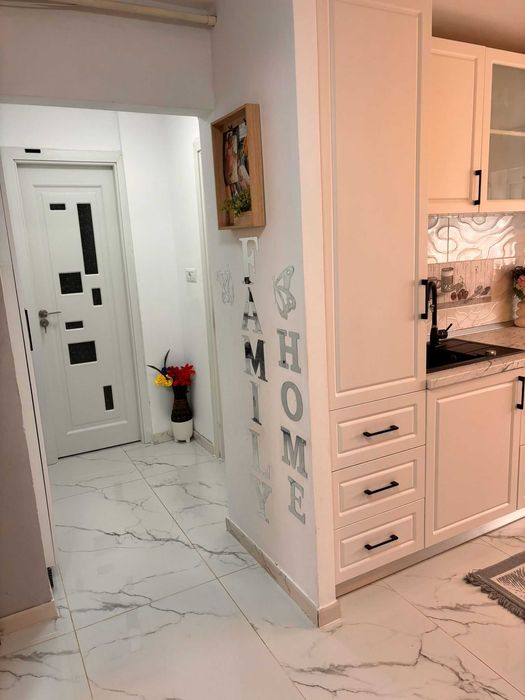 Propietar vand Apartament de 2 camere, 56mp, mobilat, zona Steaua.Cale