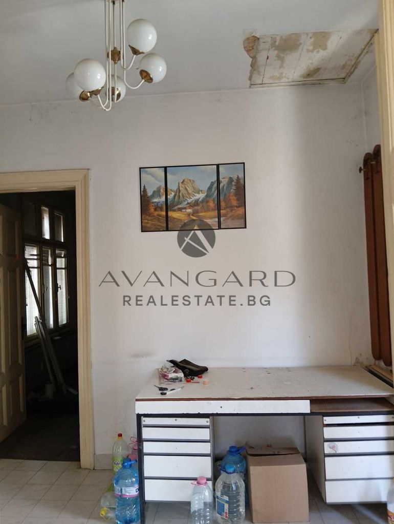 Продава се Къща в Пловдив, Център - 180 кв.м за 1778 €/кв.м - Снимка #2