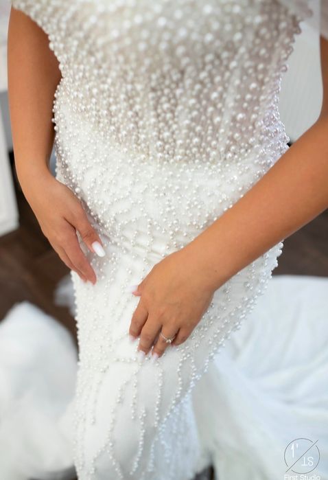 Vând rochie de mireasă  Royals