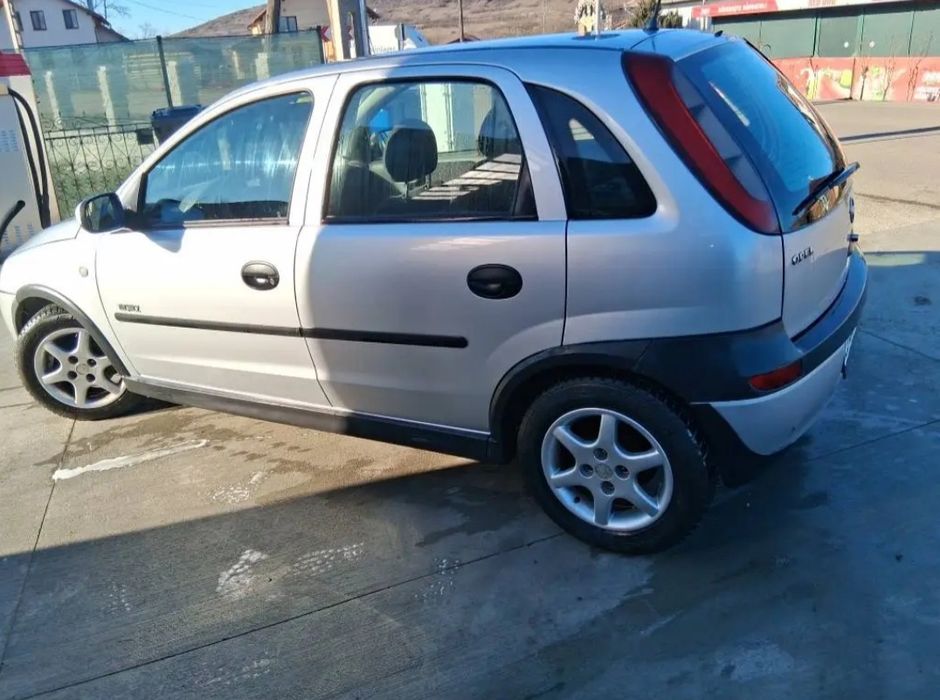 Vând opel CORSA pt dezmembrari
