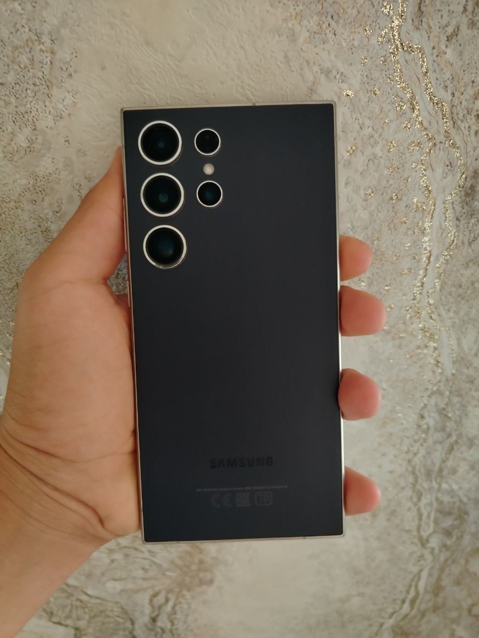 S24ultra sotiladi