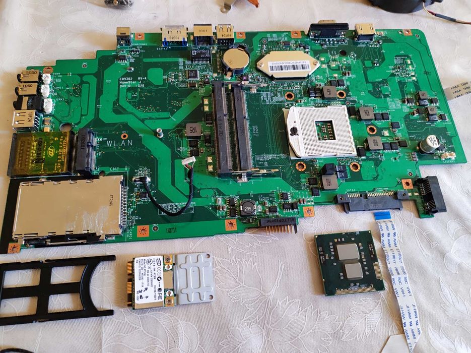 MSI CR720 за части