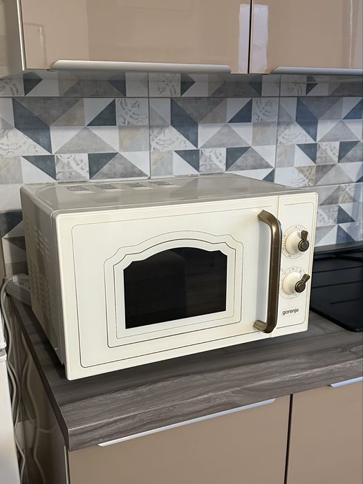 cuptor microunde Gorenje vintage