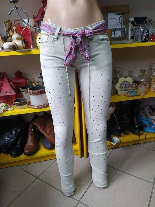 Blugi dama noi marimea 30
