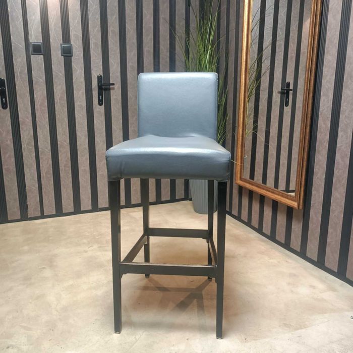 Бар столове дърво и кожа