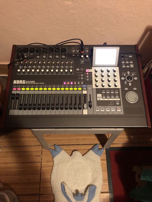 Mixer korg de studio foarte putin folosit