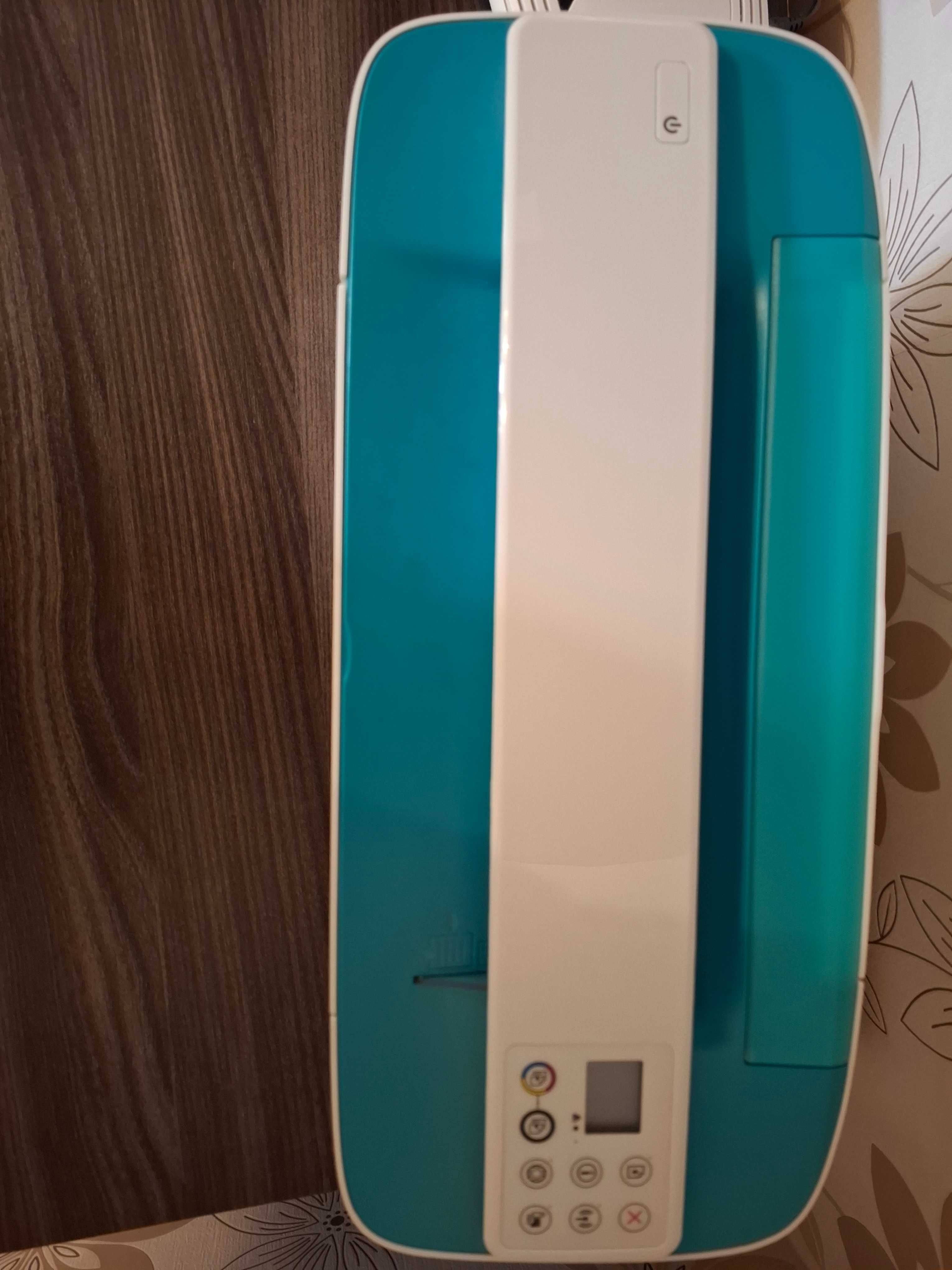 Принтер HP цветен