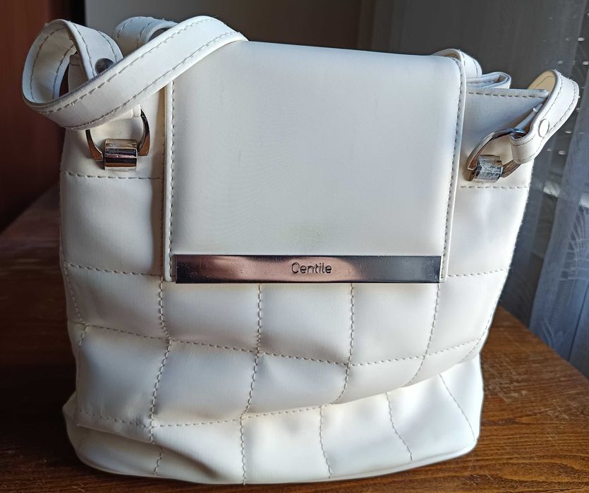 Дамска бяла чанта
