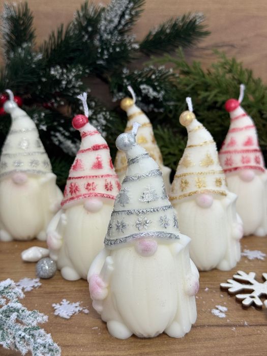 Бюджетни коледни  свещи