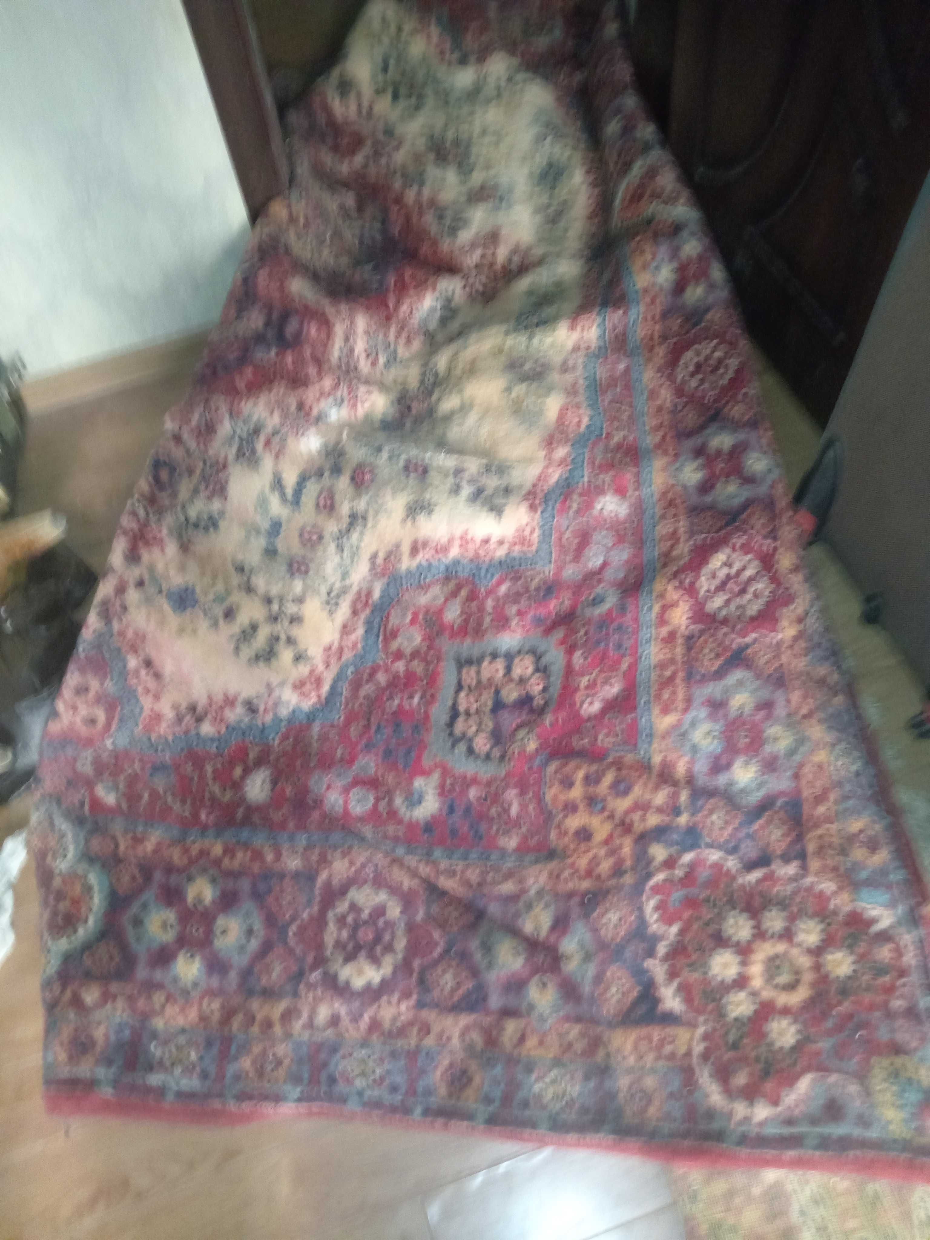 Ковры  из натуральной шерсти, большие,, советские.