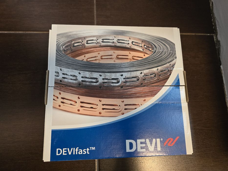 Монтажна лента за нагревателни кабели Devifast