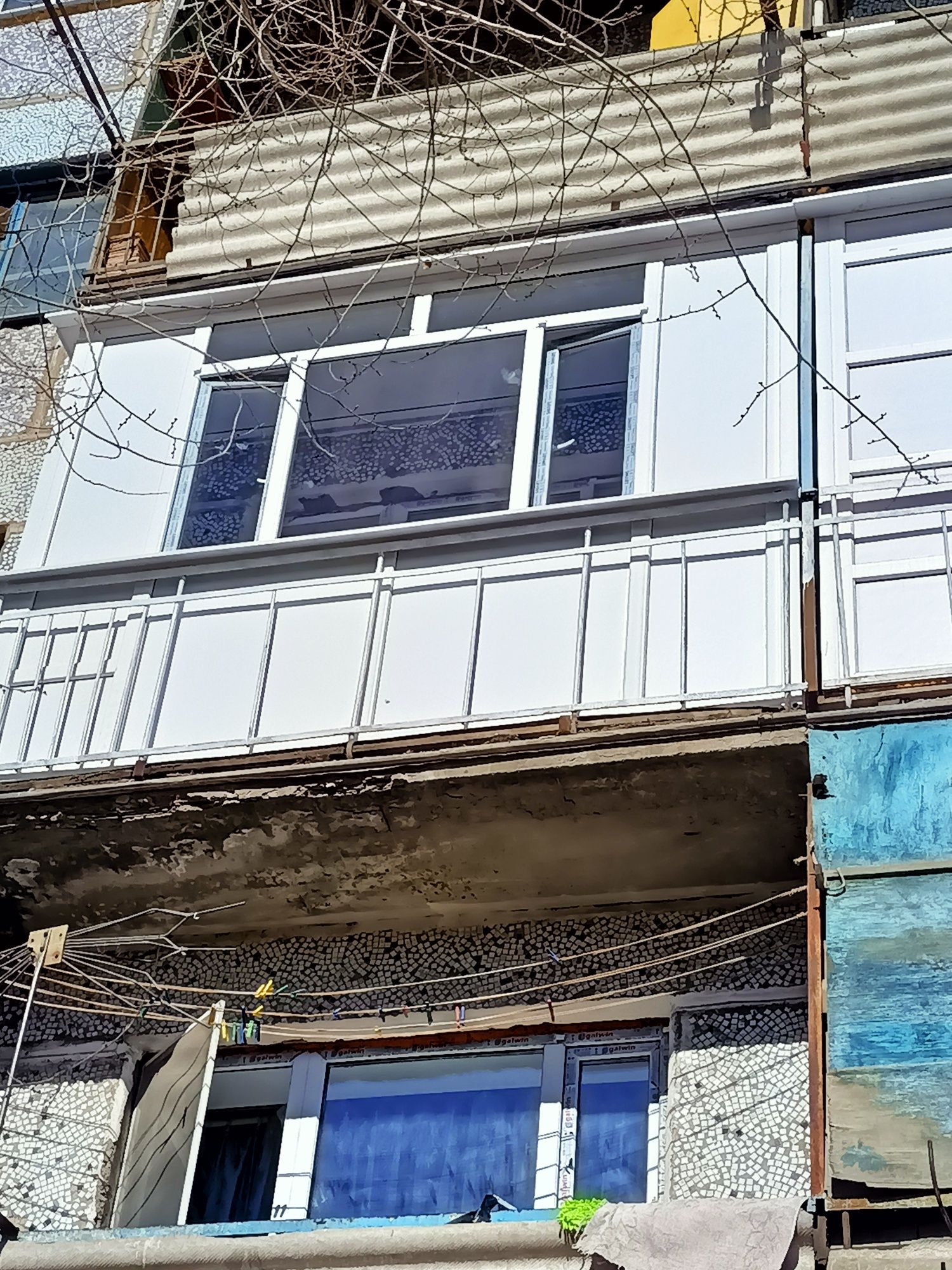 Пластиковые окна и двери, откосы, обшивка балконов