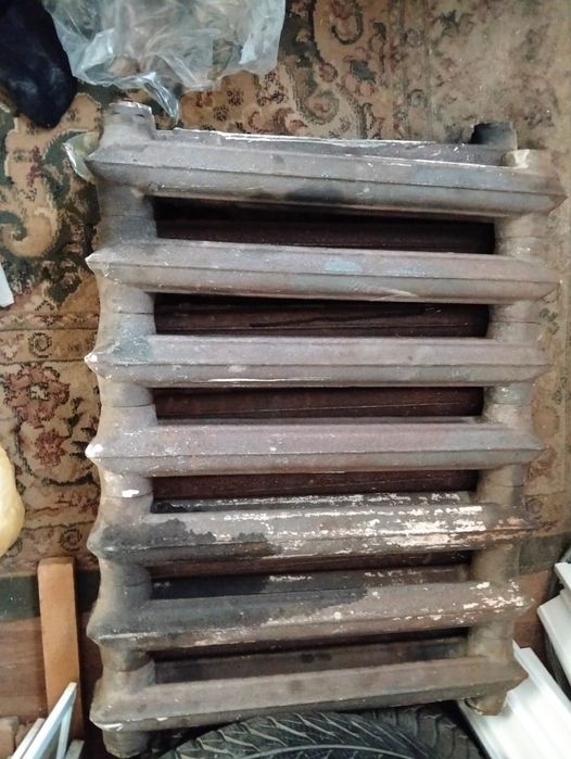 Радиатор чугунный