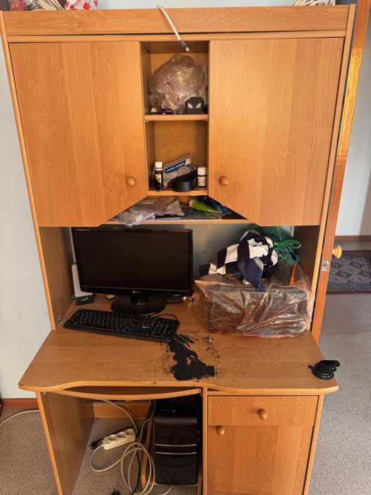 Продам компьютерный стол