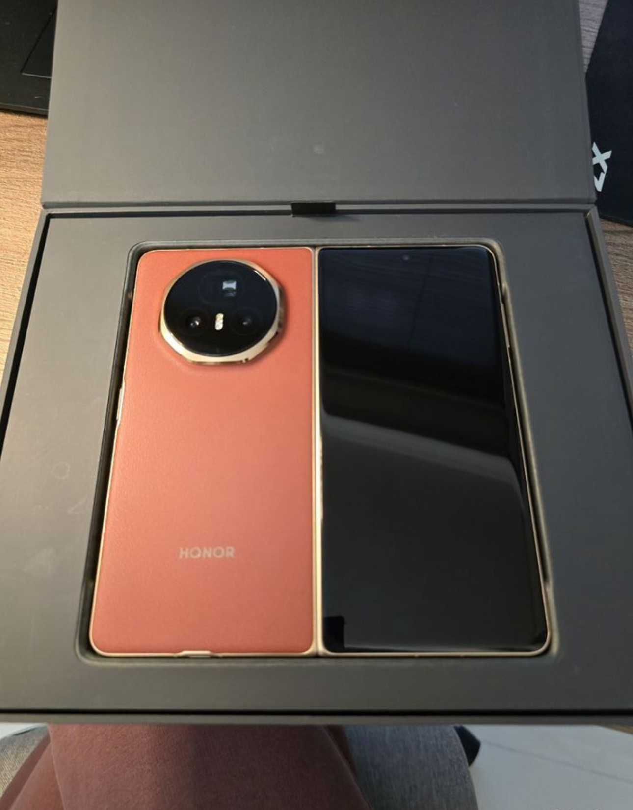 Honor Magic v3   1Tb
