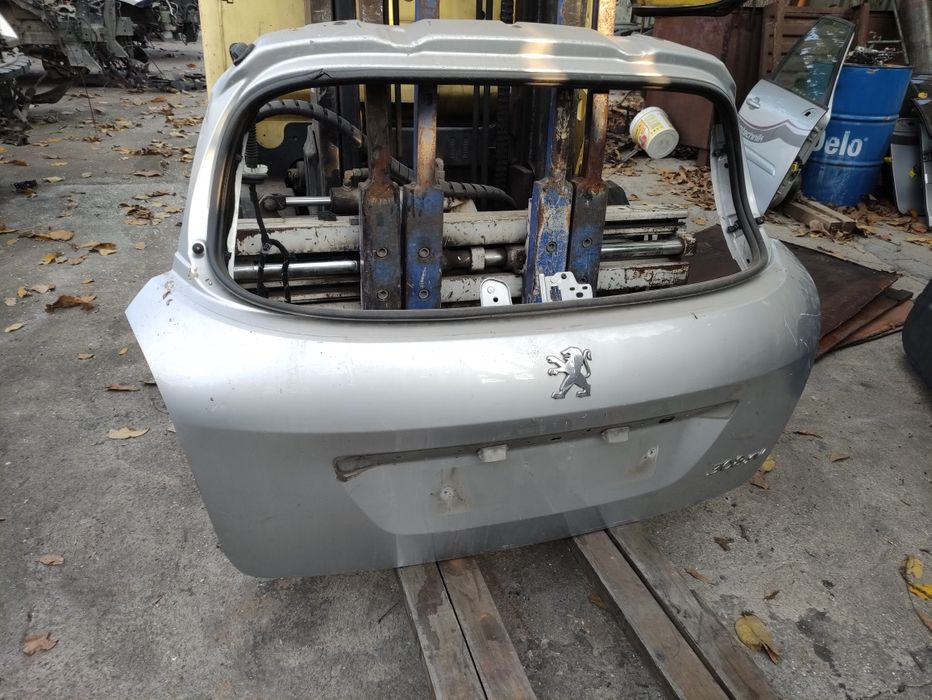 Заден капак за Пежо 308 SW